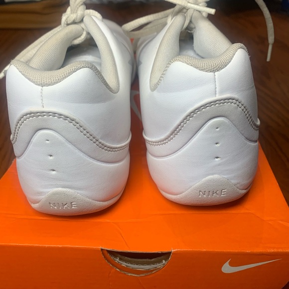 Nike White and red Athletic Shoes - Picture 3 of 9